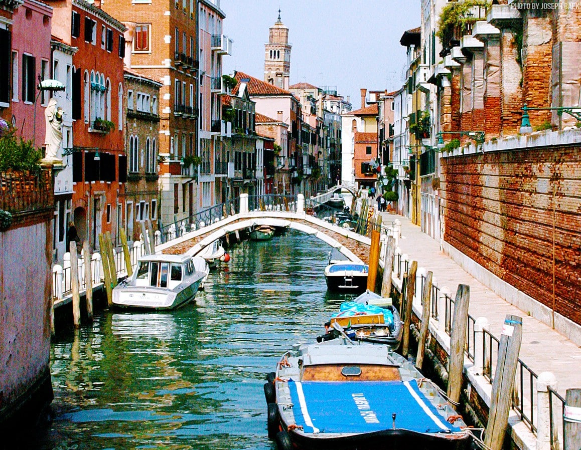 Grand Canal Green Ems Library