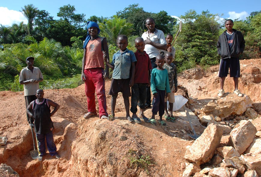 Millennial Magazine - Child_labor,_Artisan_Mining_in_Kailo_Congo_body