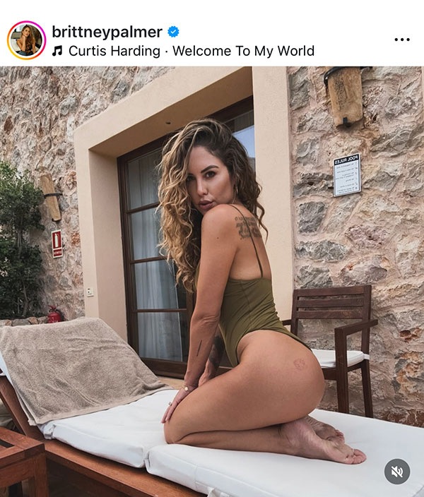 Millennial Magazine - after dark - onlyfans girls 5