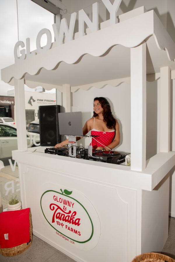 Millennial Magazine - Fashion - GLOWNY Food 