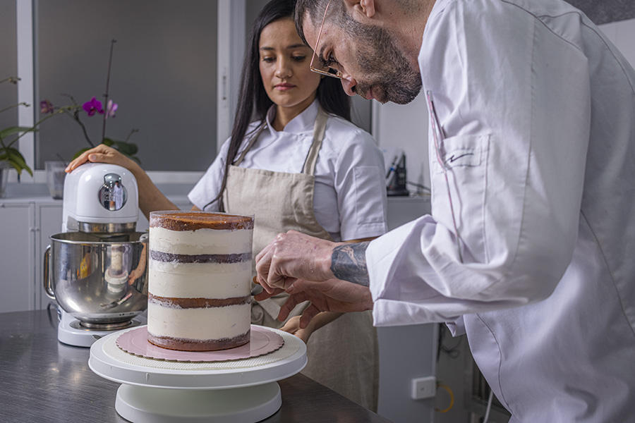 Millennial Magazine- Homelife- Weddings- wedding cake designer