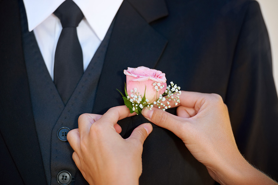 Millennial Magazine- Homelife- Weddings- wedding florists boutonniere
