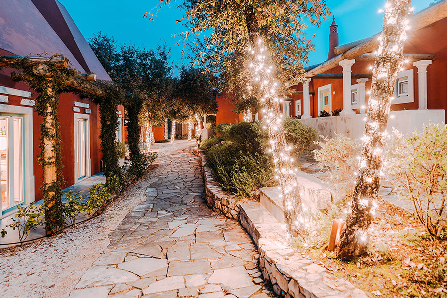 Millennial Magazine - Hotels - Luz Charming Houses Walkway