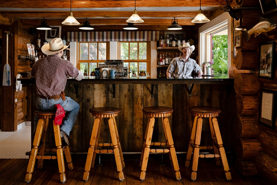 Millennial Magazine - Hotels - Saddlesore Saloon - Flathead Lake Lodge