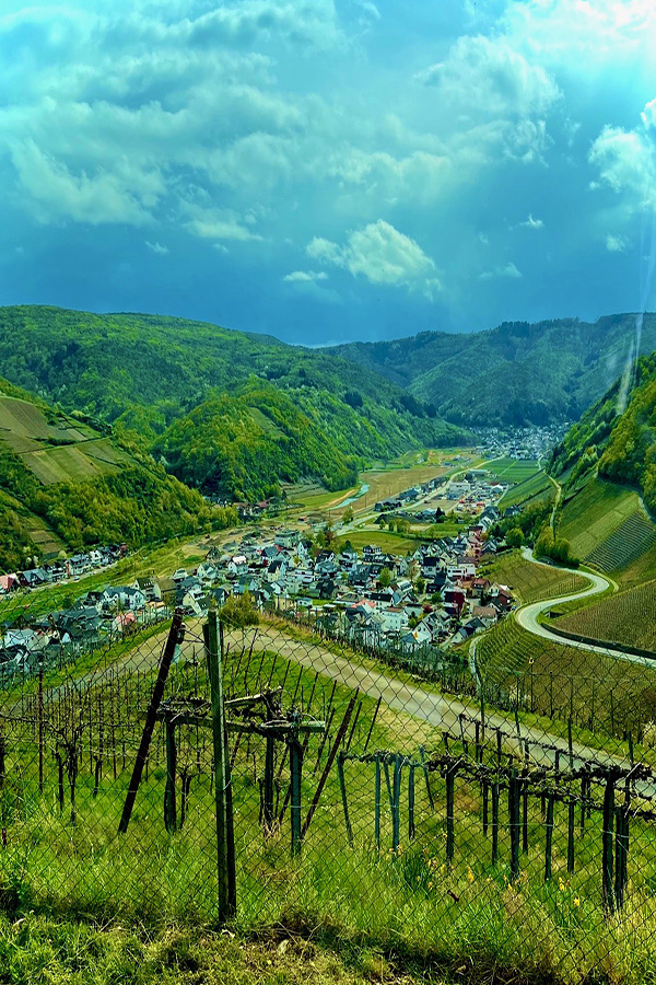 Millennial Magazine- Places- Luxury Escapes- Dernau viewpoint